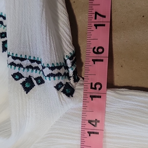 Neiman Marcus Size M White Crepe-y Blouse w/ Navy & Bright Turquoise Embroidery - Picture 8 of 14